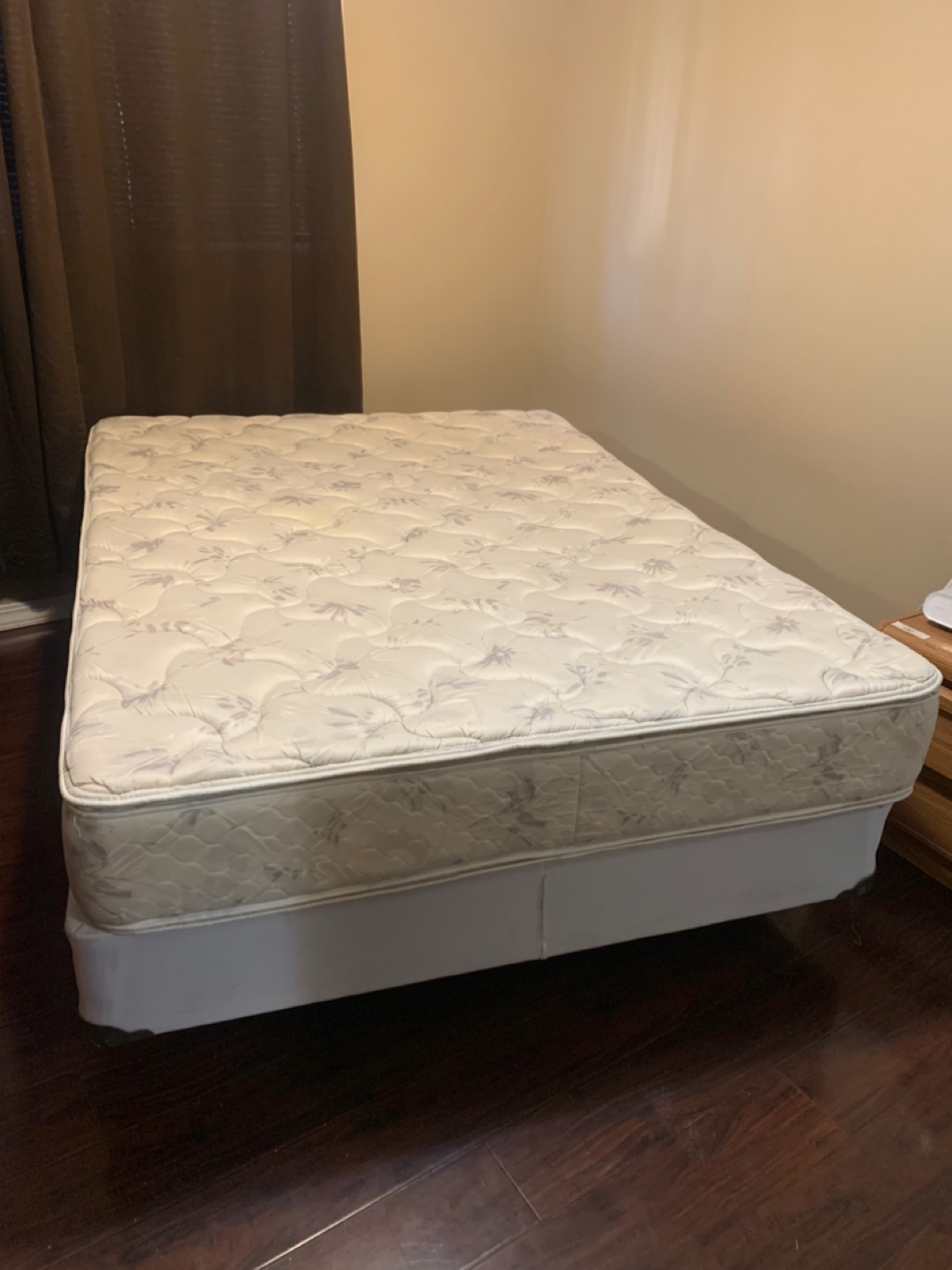 Queen box spring mattress and metal frame