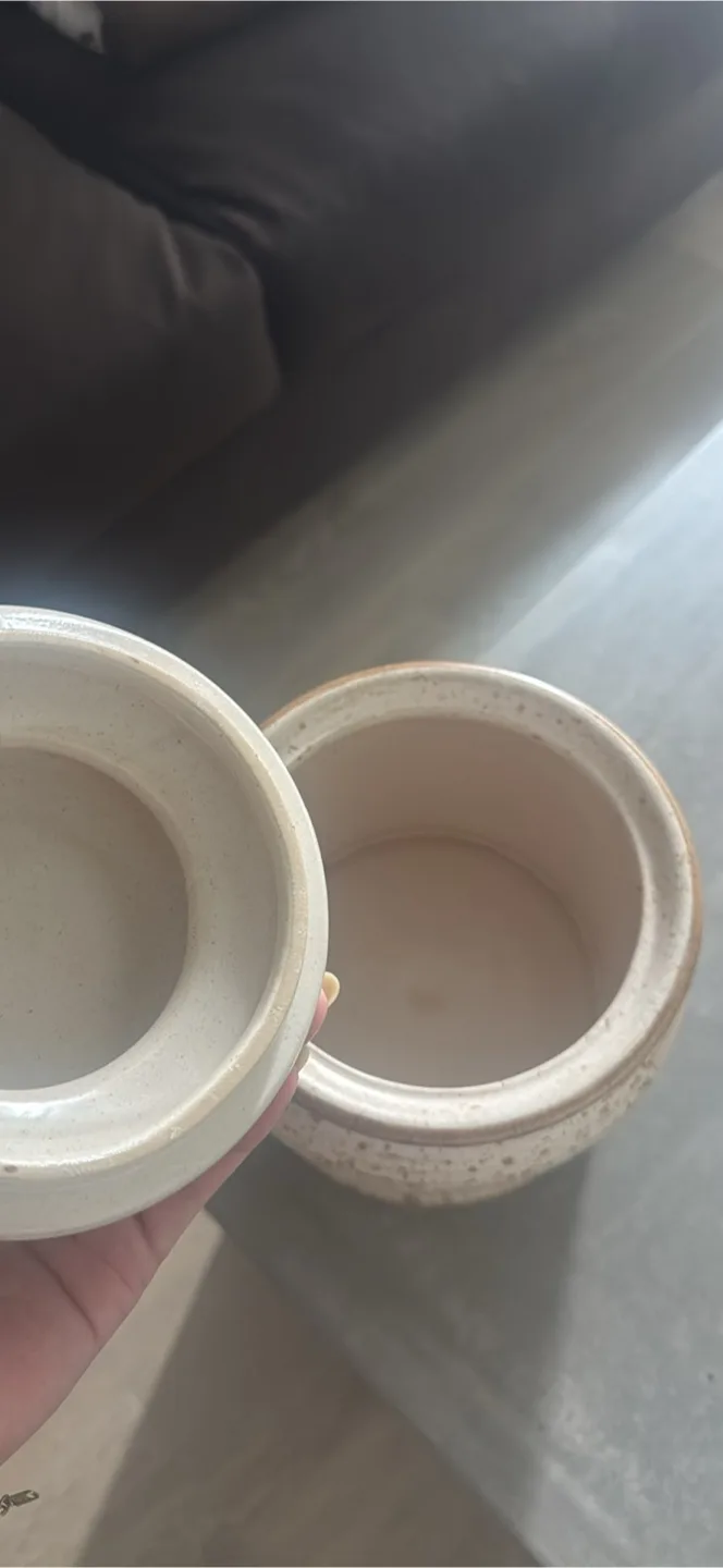 Speckled Ceramic Jar with Lid image indicator(2)