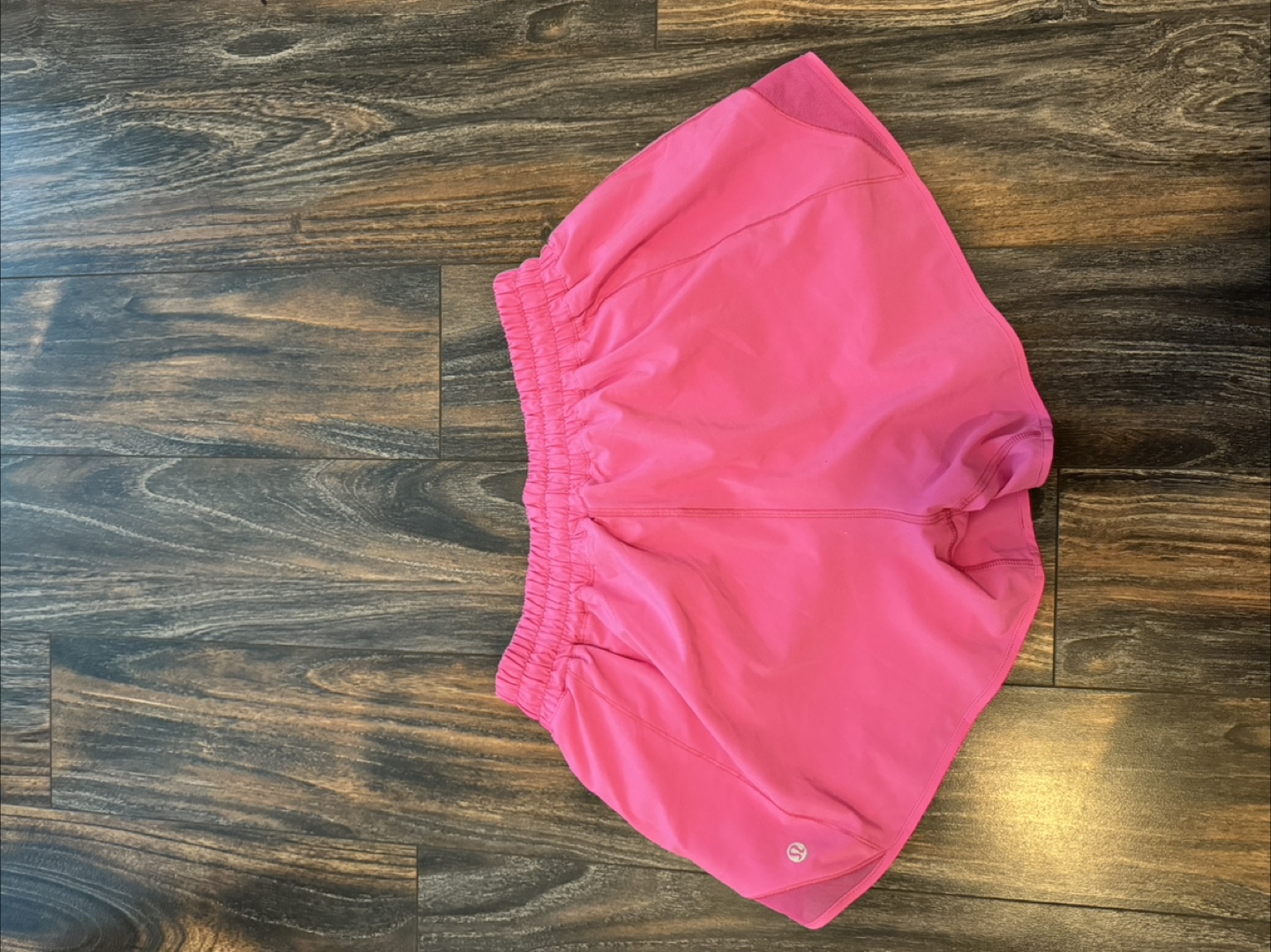 Lululemon Hotty Hot Shorts Size 8 low rise 4 inch inseam - photo 2