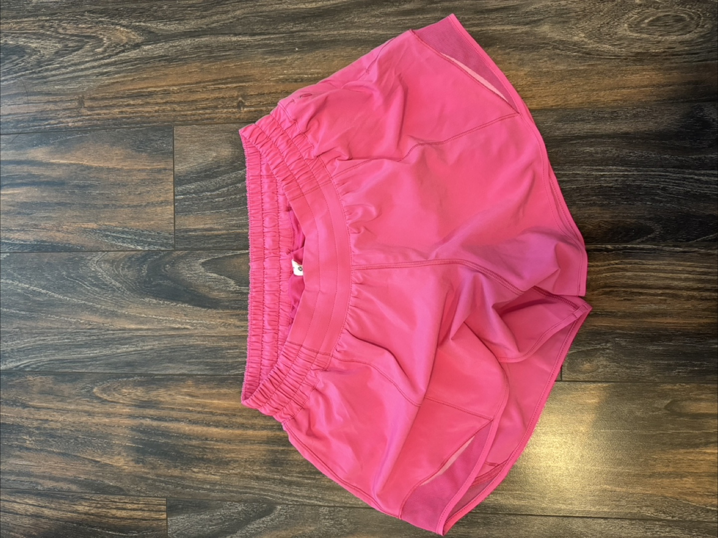 Lululemon Hotty Hot Shorts Size 8 low rise 4 inch inseam
