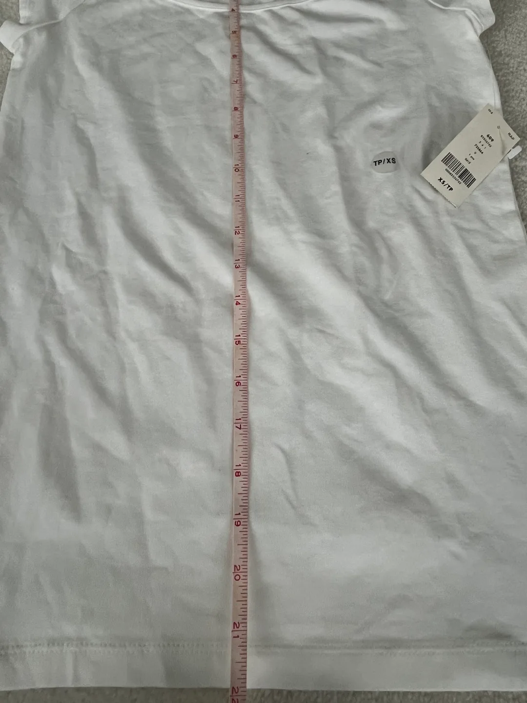 New with tags XS White Tshirt from Smart Set image indicator(4)