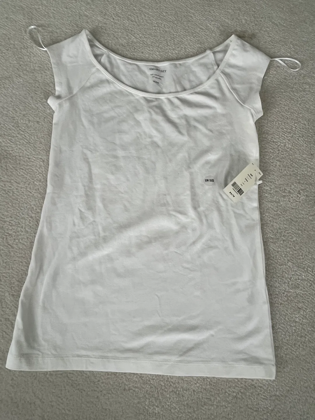 New with tags XS White Tshirt from Smart Set thumbnail