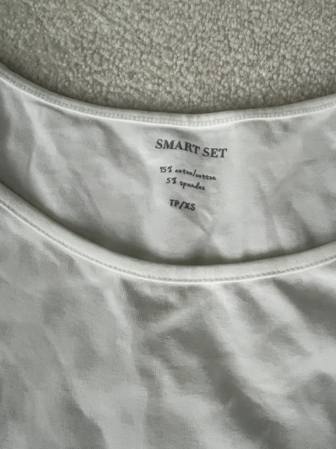 New with tags XS White Tshirt from Smart Set image indicator(3)