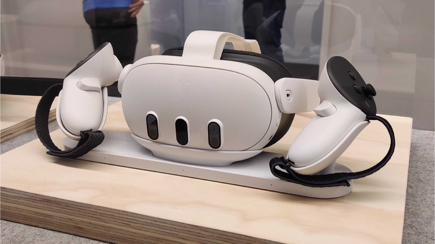 Meta Quest 3 VR Headset
