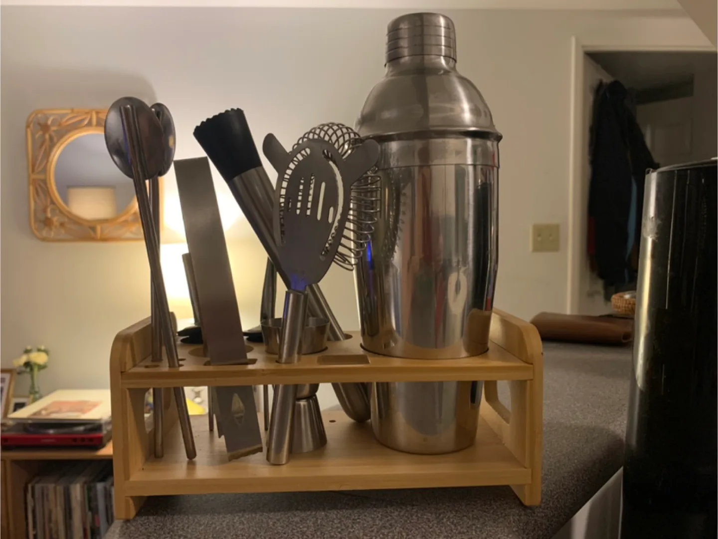 Home bartending set thumbnail
