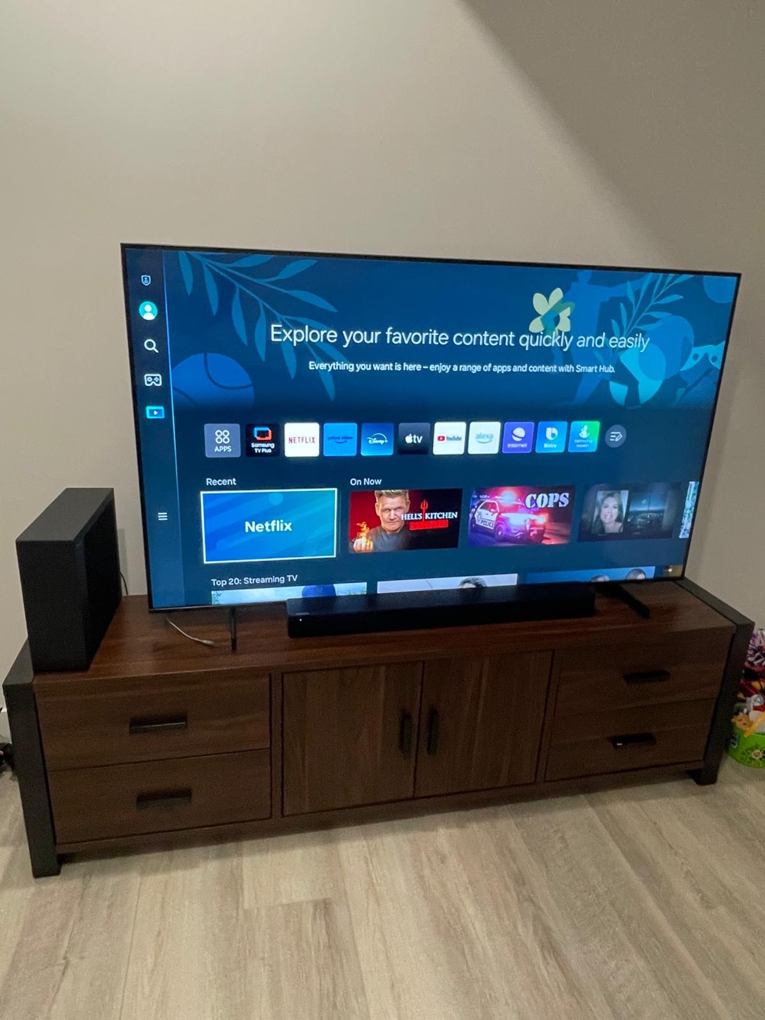 TV with wood cabinet - photo 2