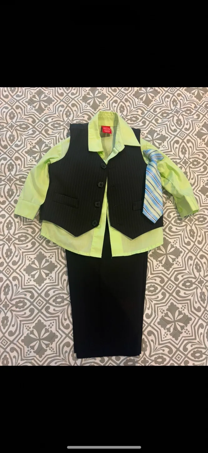 Arrow Baby Suit - Size 12/18M image indicator(3)