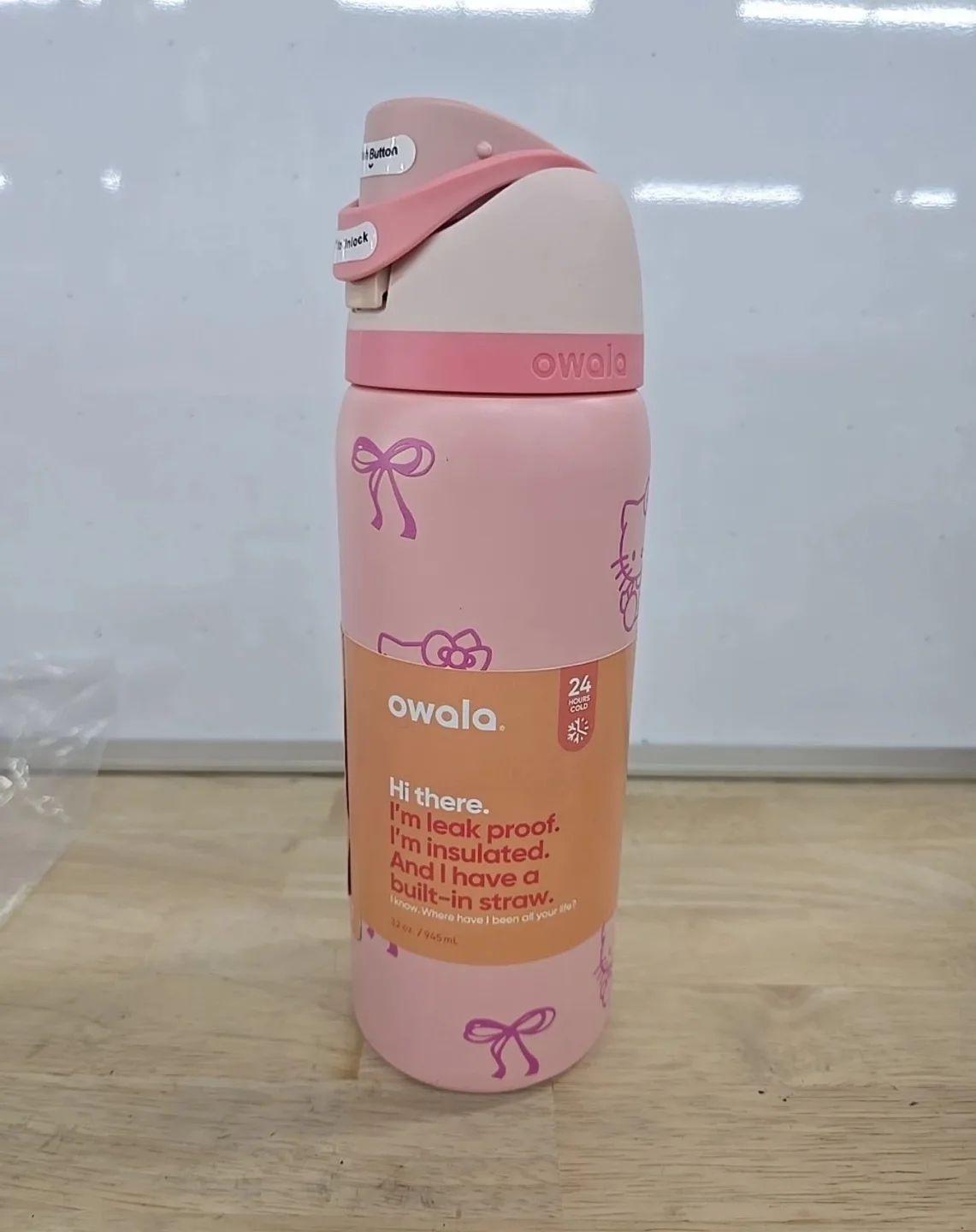 Hello Kitty Pink Owala FreeSip 32oz Water Bottle thumbnail