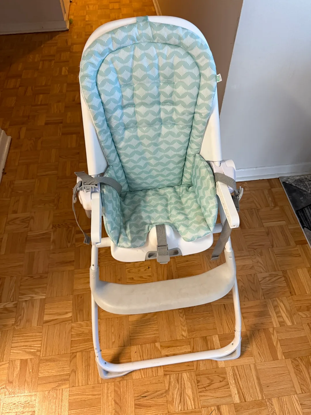 Evenflo 4-in-1 Eat & Grow Convertible High Chair image indicator(2)