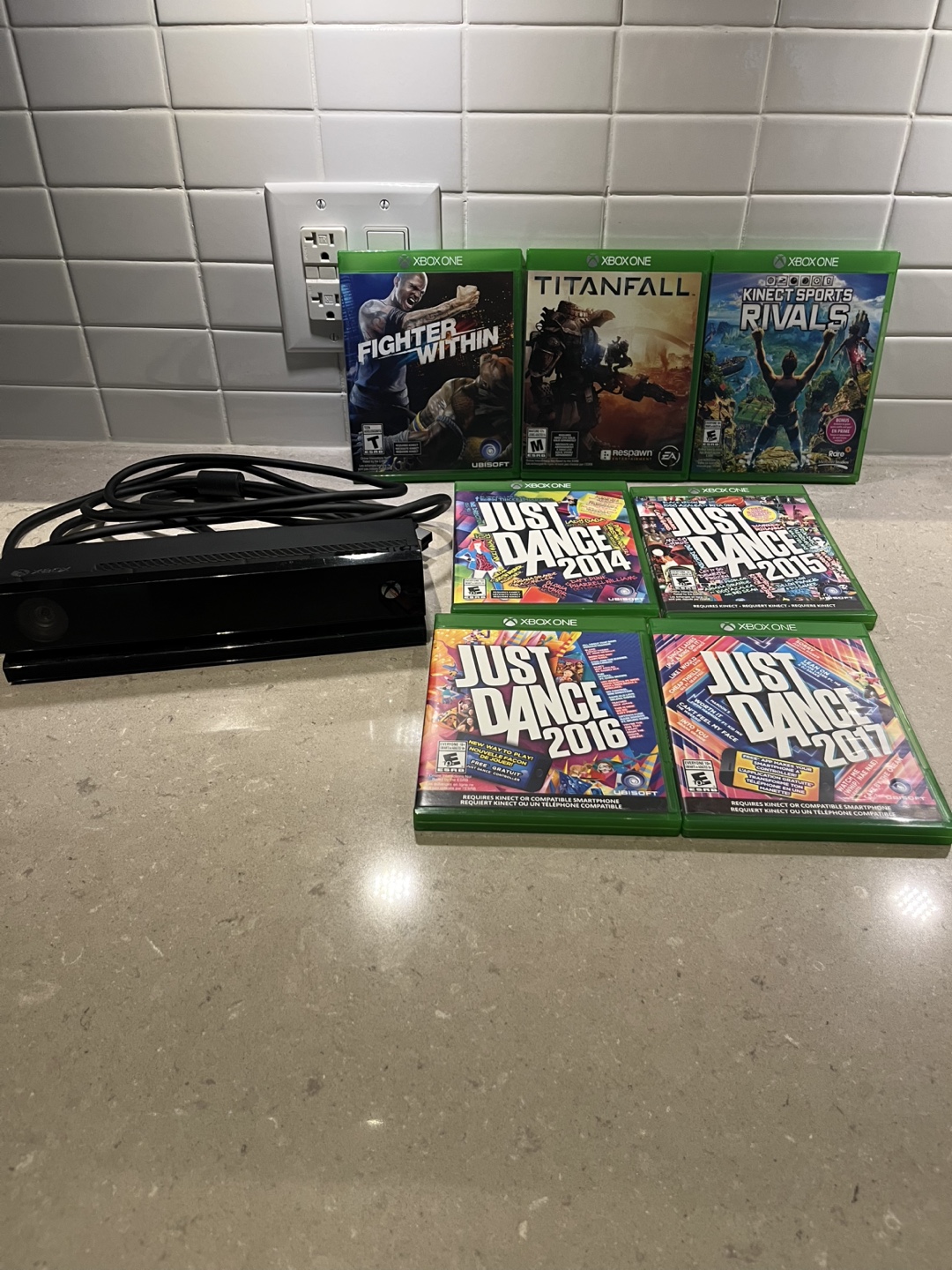 Xbox One Kinect Sensor & Games
