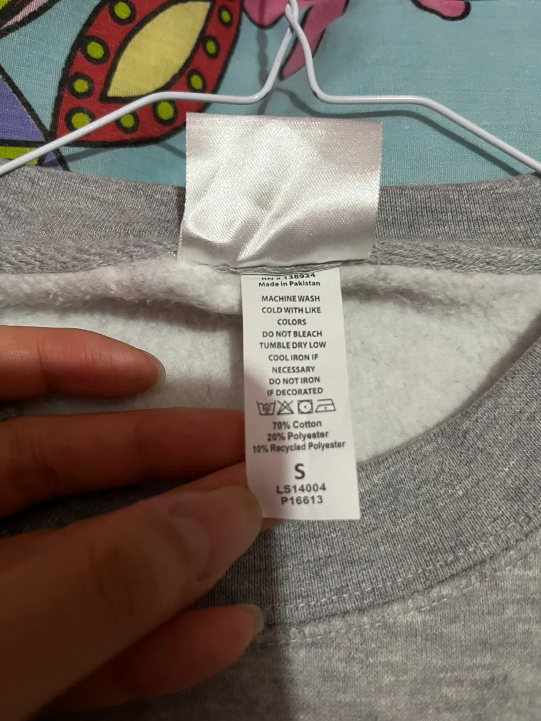 Boston Massachusetts Grey Sweatshirt - Size S image indicator(3)