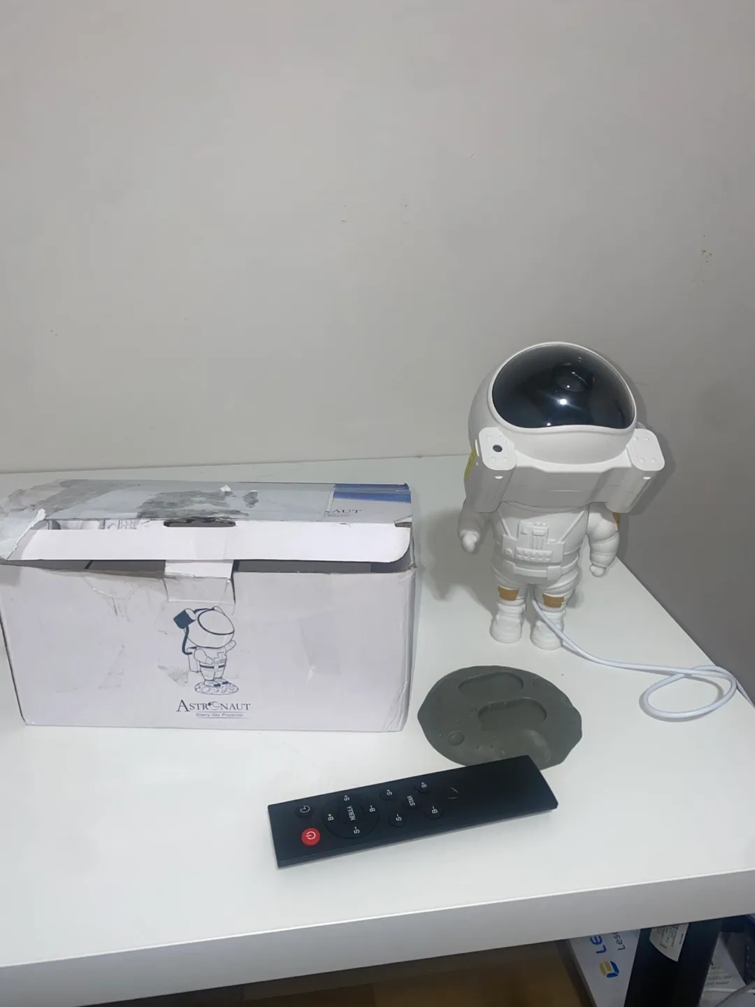 Astronaut Galaxy Projector Night Light thumbnail