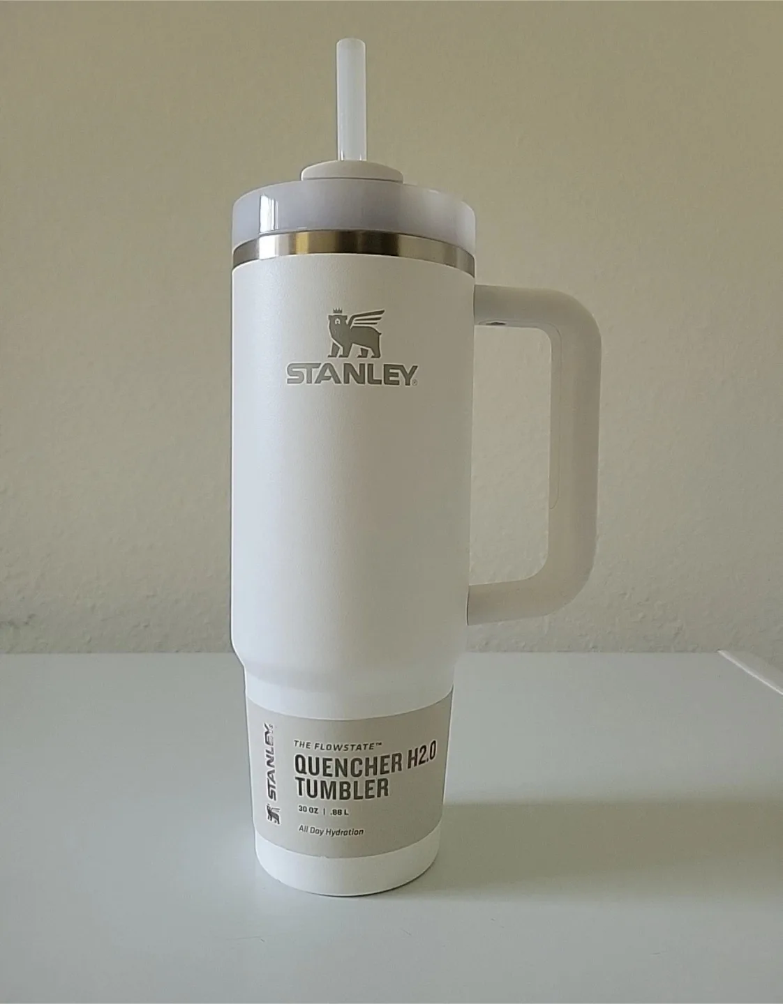 Stanley The FlowState Quencher H2.0 Tumbler 30oz White thumbnail