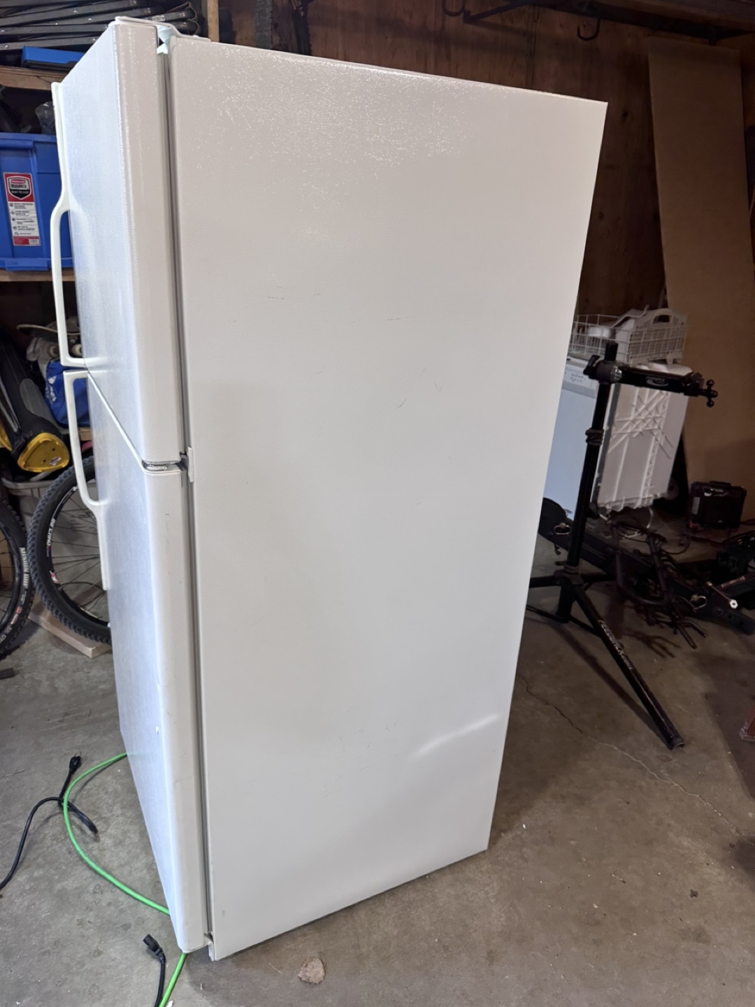 GE Fridge / Freezer - photo 2