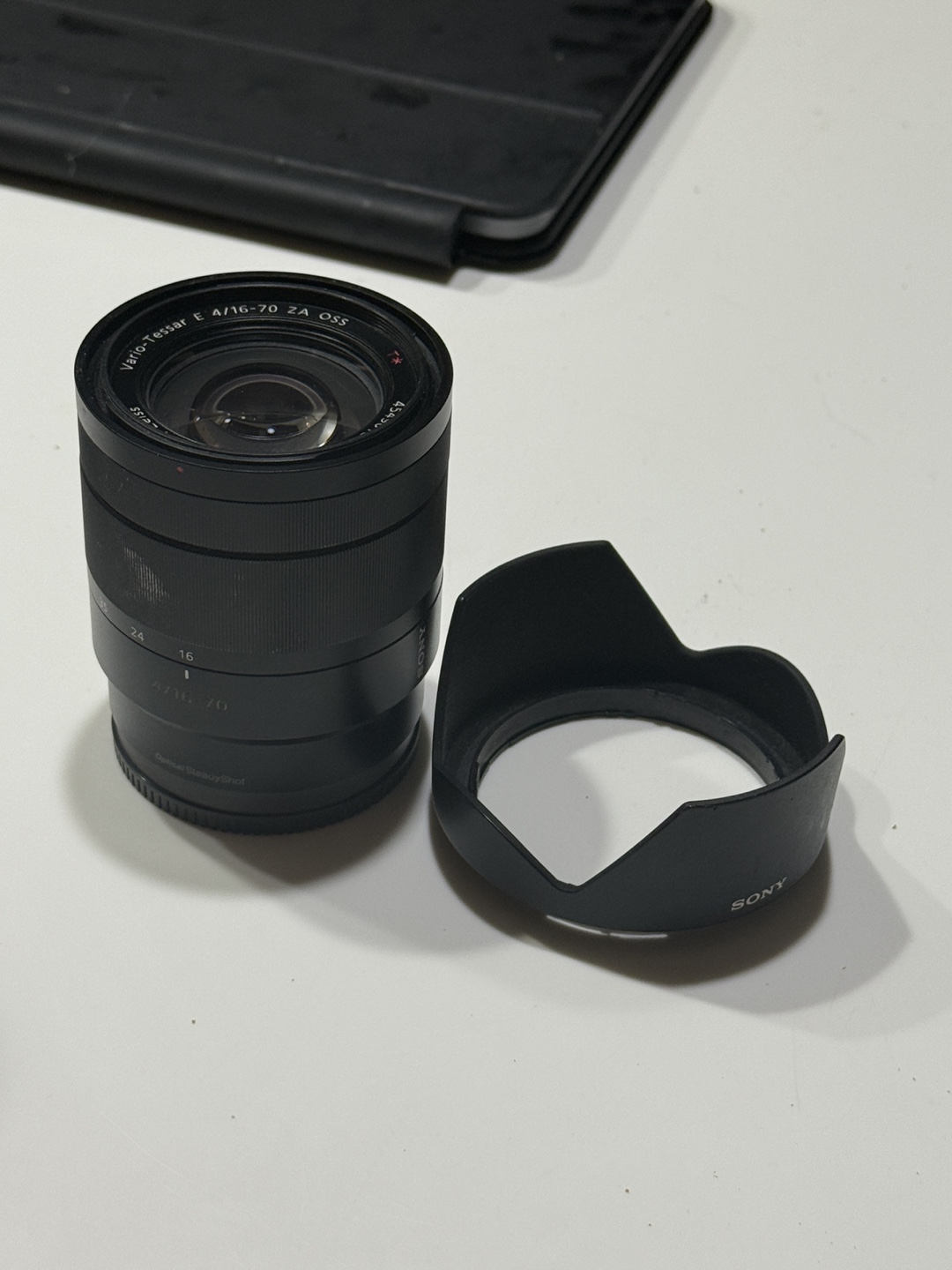 Sony Vario-Tessar T* E 16-70mm f/4 ZA OSS Lens - photo 2