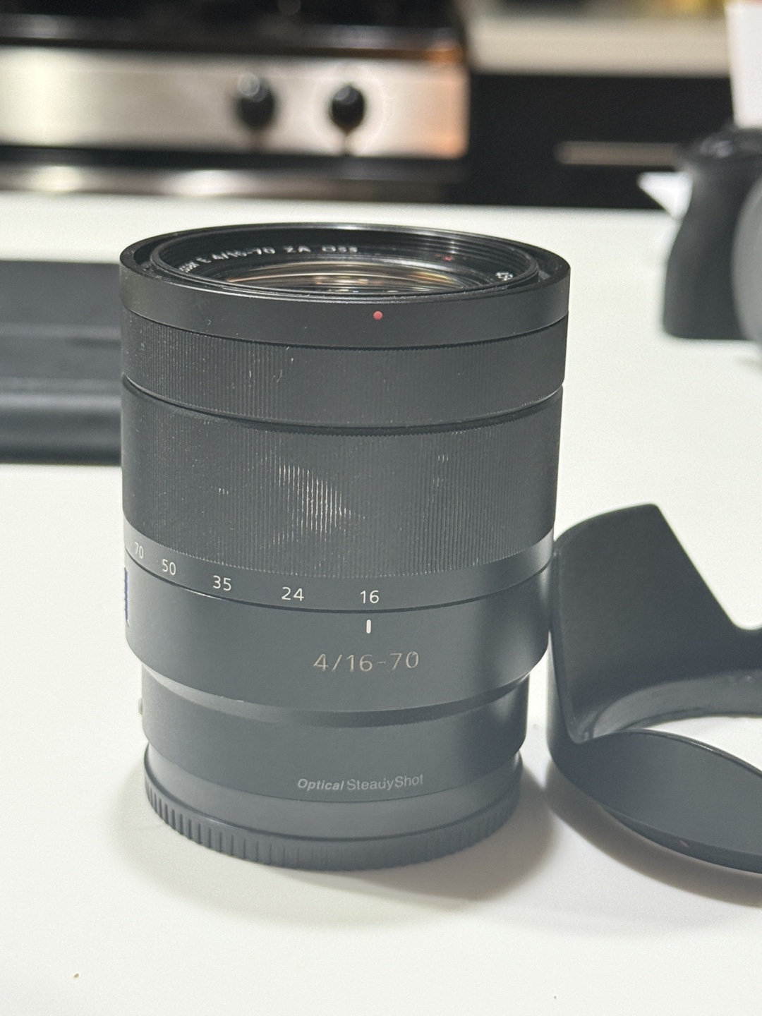Sony Vario-Tessar T* E 16-70mm f/4 ZA OSS Lens - photo 3