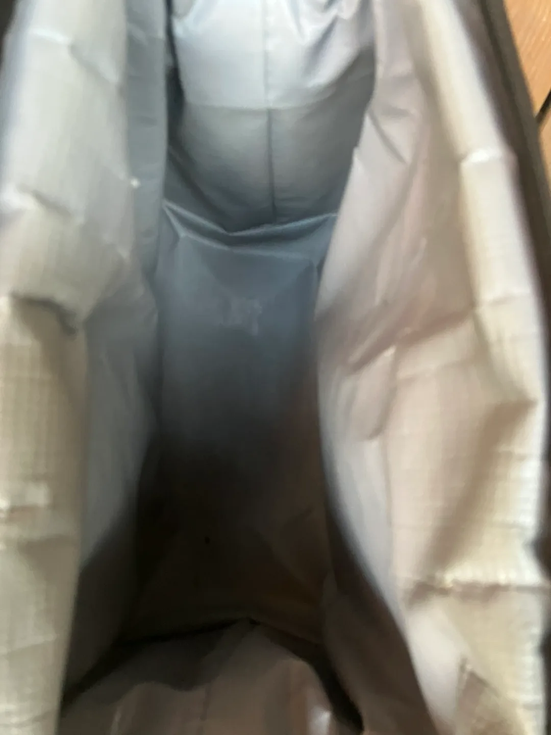 Polar Bear 18 Can Cooler Bag With Shoulder Strap image indicator(7)