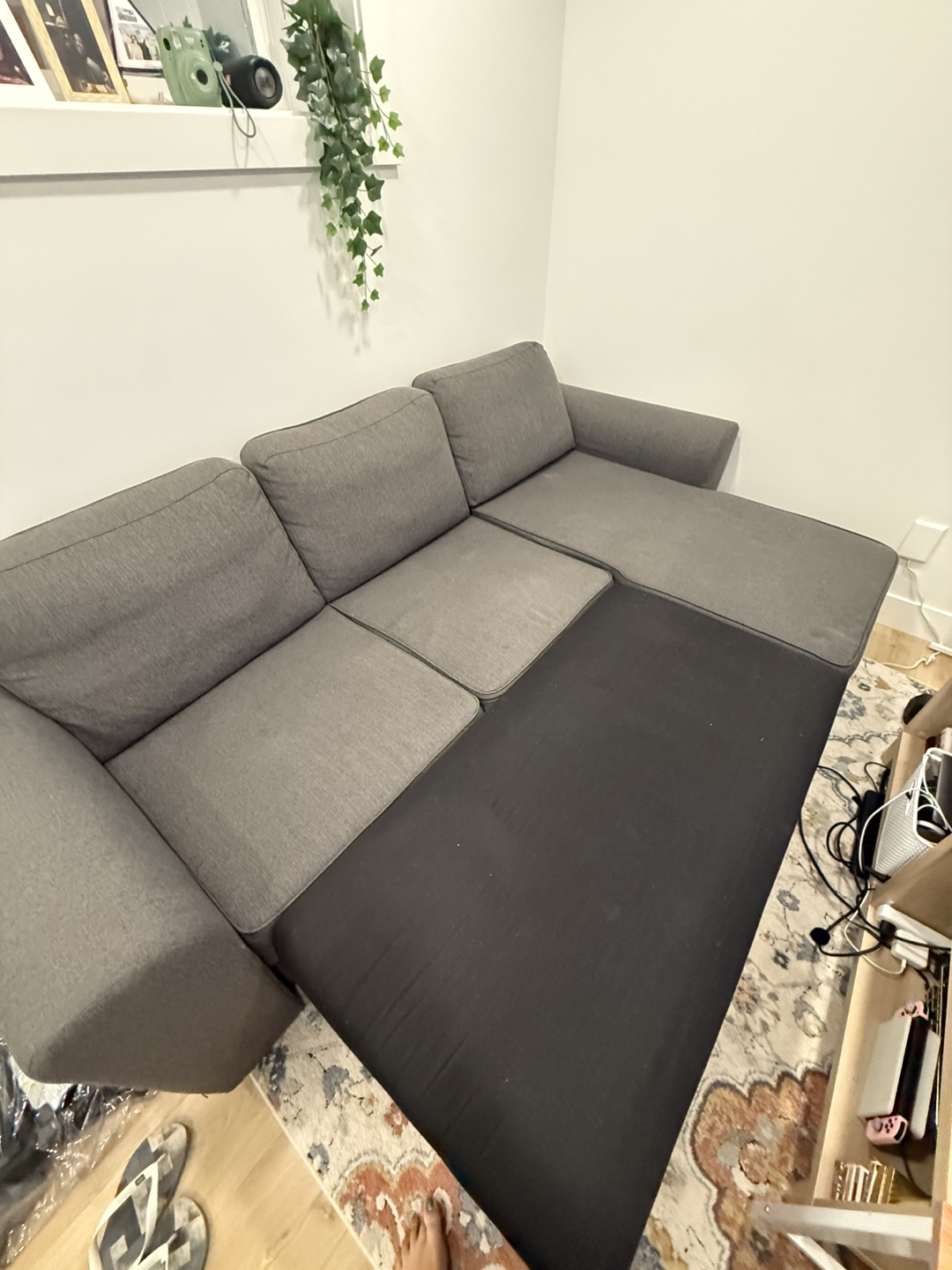 Grey Sectional Sofa with Pull-Out Bed and storage - photo 3