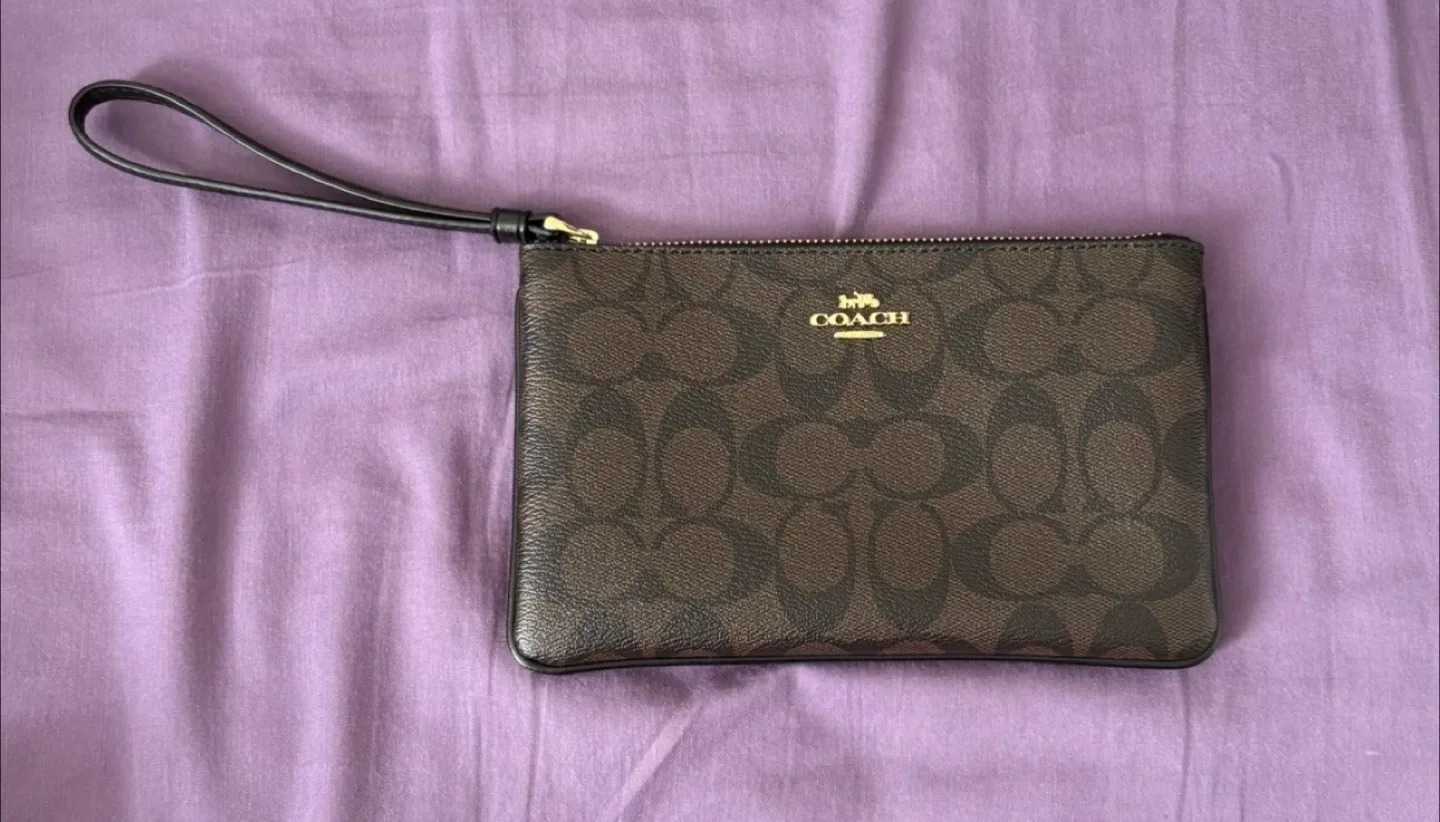 Coach Wristlet - Brown Signature image indicator(3)