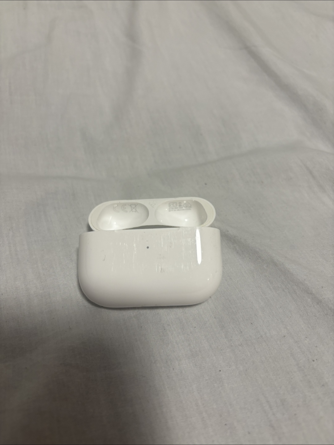 Apple AirPods Pro Charging Case - photo 3