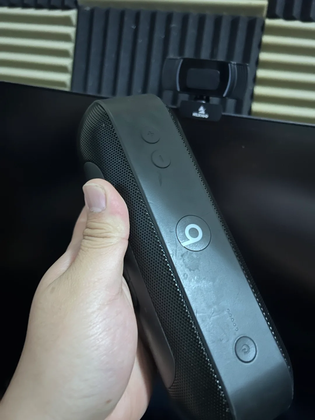 Beats Pill Portable Bluetooth Speaker - Black thumbnail