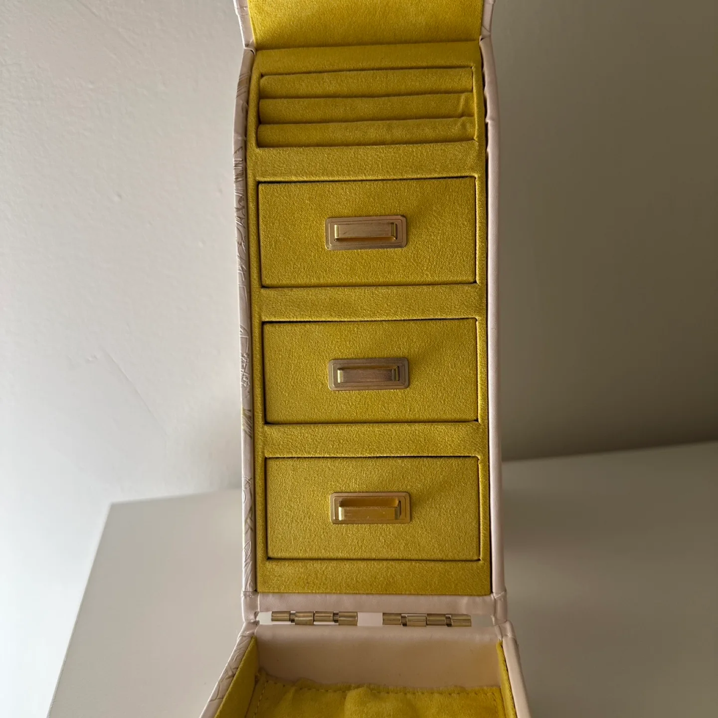 Lady M 2023 Jewelry Box (New, Limited Edition) image indicator(3)