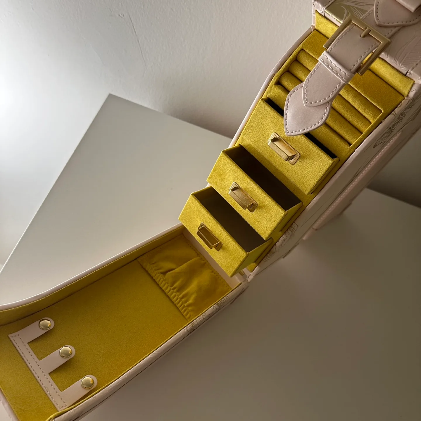 Lady M 2023 Jewelry Box (New, Limited Edition) image indicator(4)