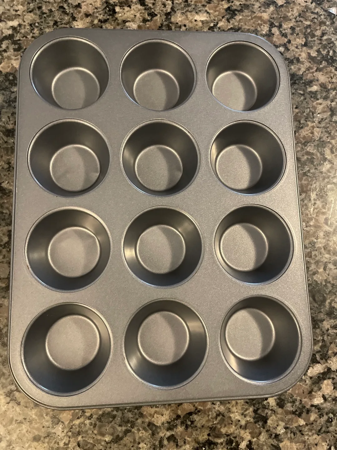 Muffin Pan - 12 Cup thumbnail