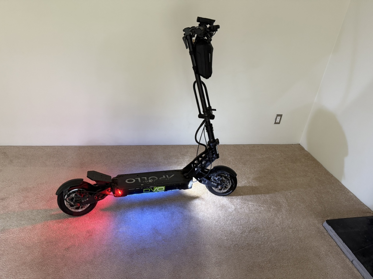 Apollo Ghost Electric Scooter