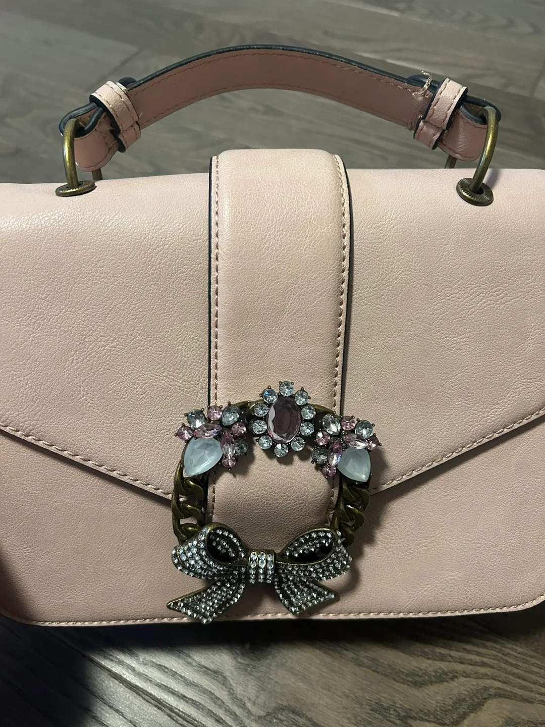 ALDO Pink purse with jewels 🇨🇦 thumbnail
