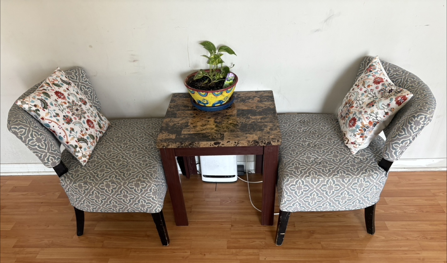 Loveseat Chairs & Table Set - photo 2