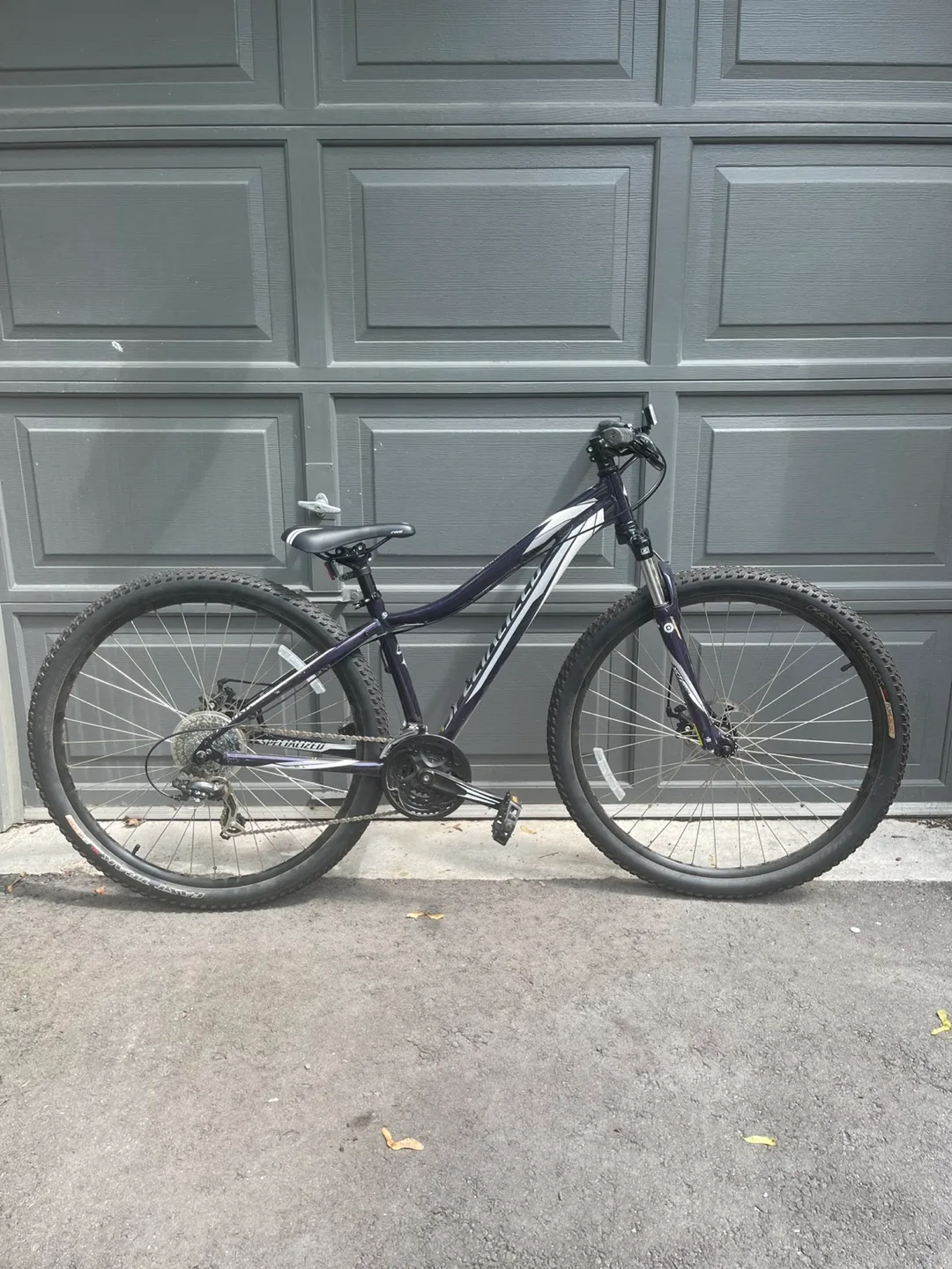 Specialized MYKA XCT with Shimano Disc Brakes Mountain Bike