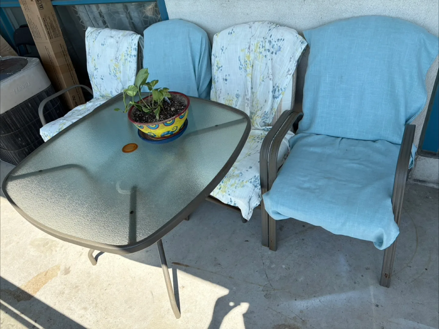 Patio Table with 4 Chairs thumbnail