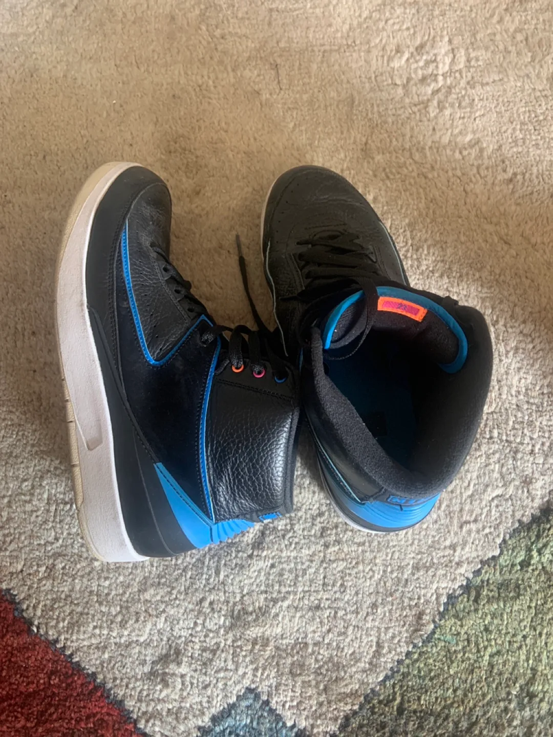 Nike Air Jordan 2 Retro Black/Blue Size 9.5 image indicator(2)