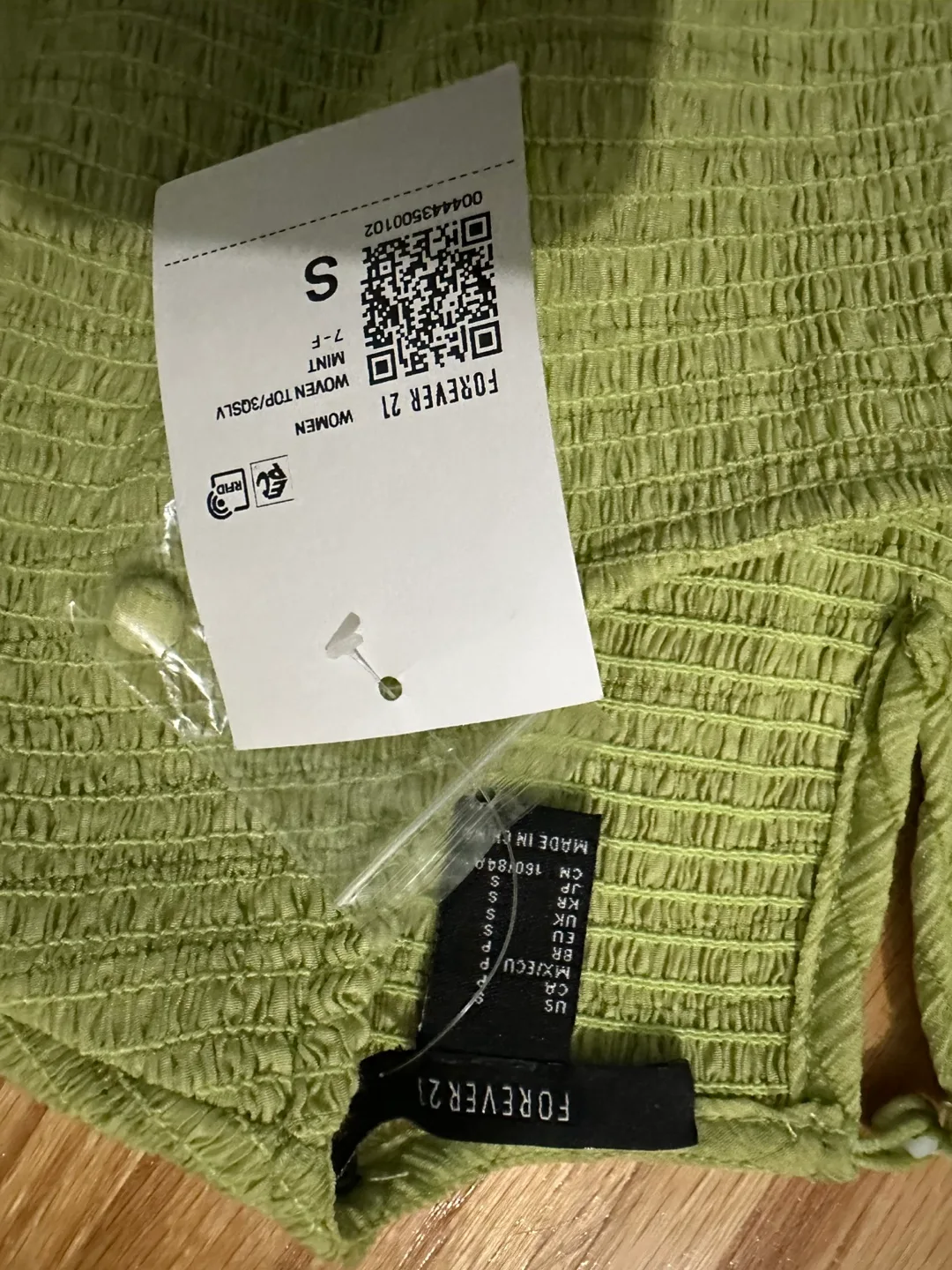 Forever 21 Mint Green Smocked Top 🥕 image indicator(2)