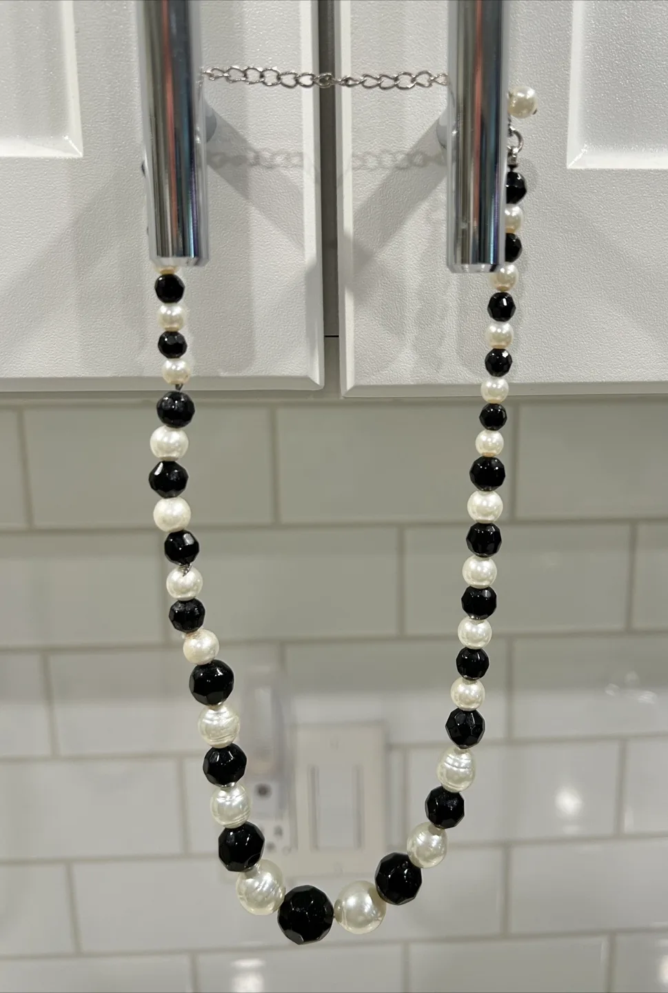 Black & White Beaded Necklace thumbnail
