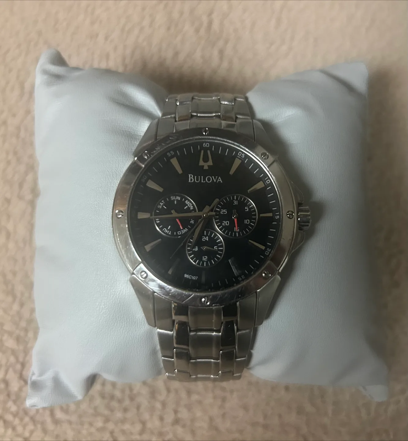 Bulova 96C107 41 mm Silver Tone Stainless Steele Men’s Watch image indicator(2)