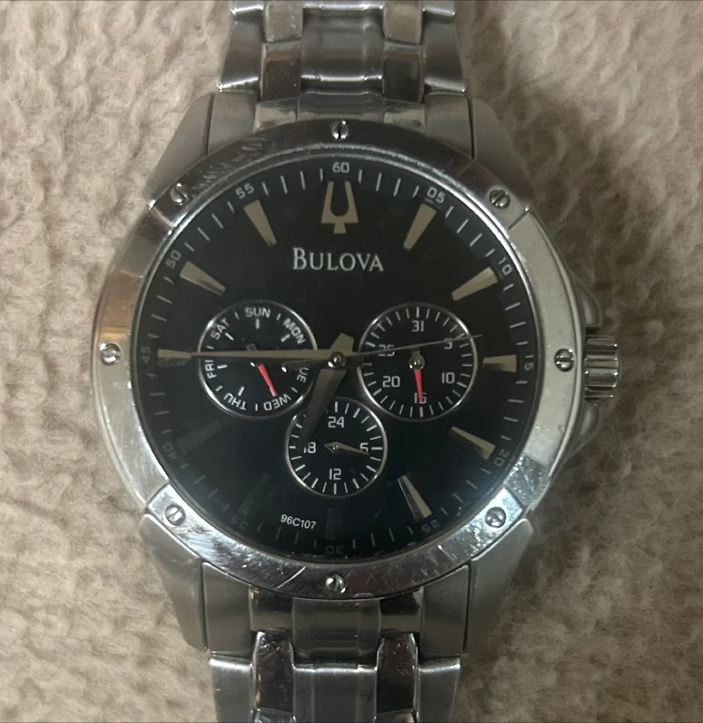 Bulova 96C107 41 mm Silver Tone Stainless Steele Men’s Watch image indicator(3)