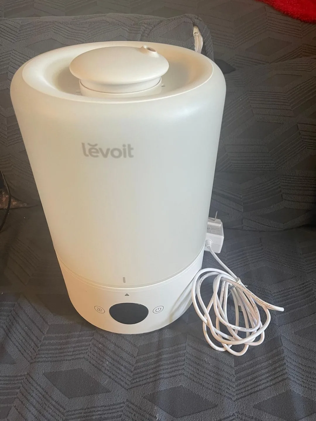 Levoit Classic 160 Ultrasonic Cool Mist Humidifier thumbnail