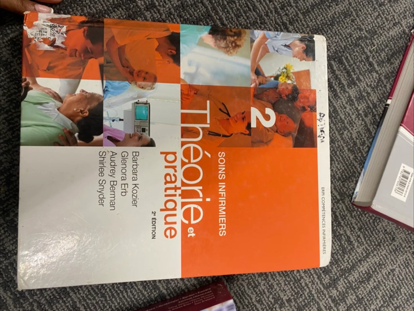 Soins Infirmiers: Théorie et Pratique, 2nd Edition image indicator(6)