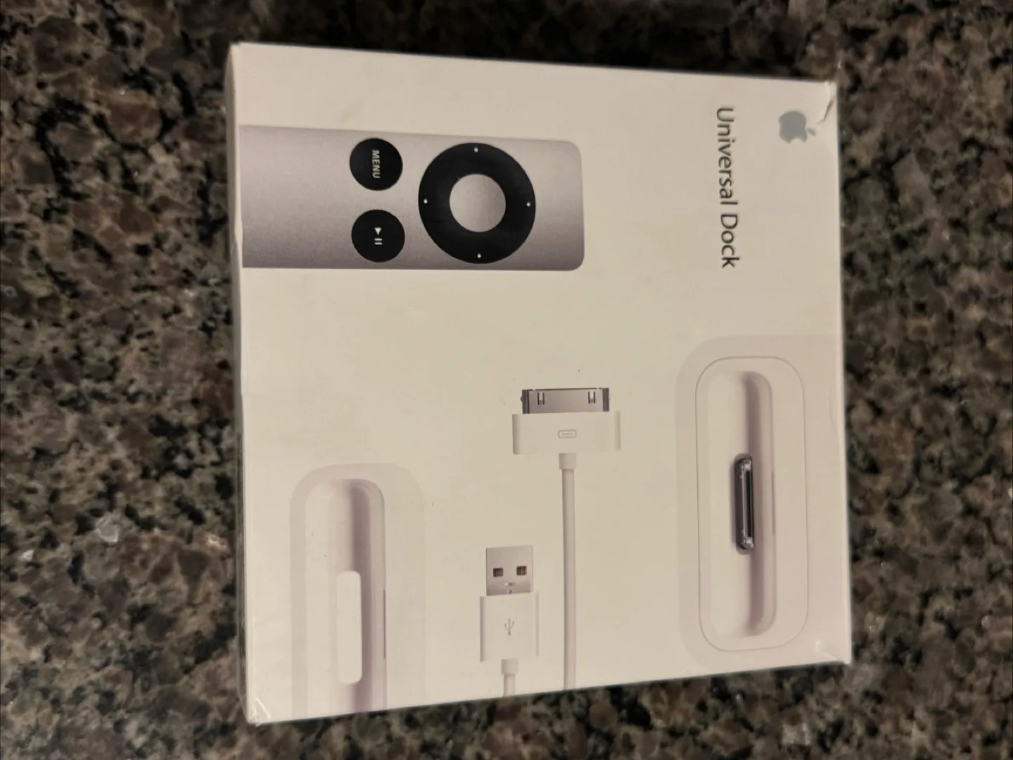 Apple Universal Dock with Remote (Vintage) New thumbnail
