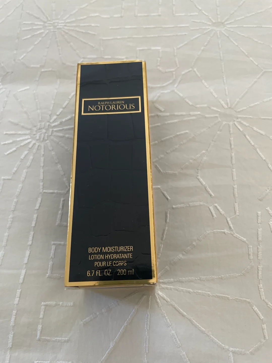 Ralph Lauren Notorious Body Moisturizer 200ml thumbnail