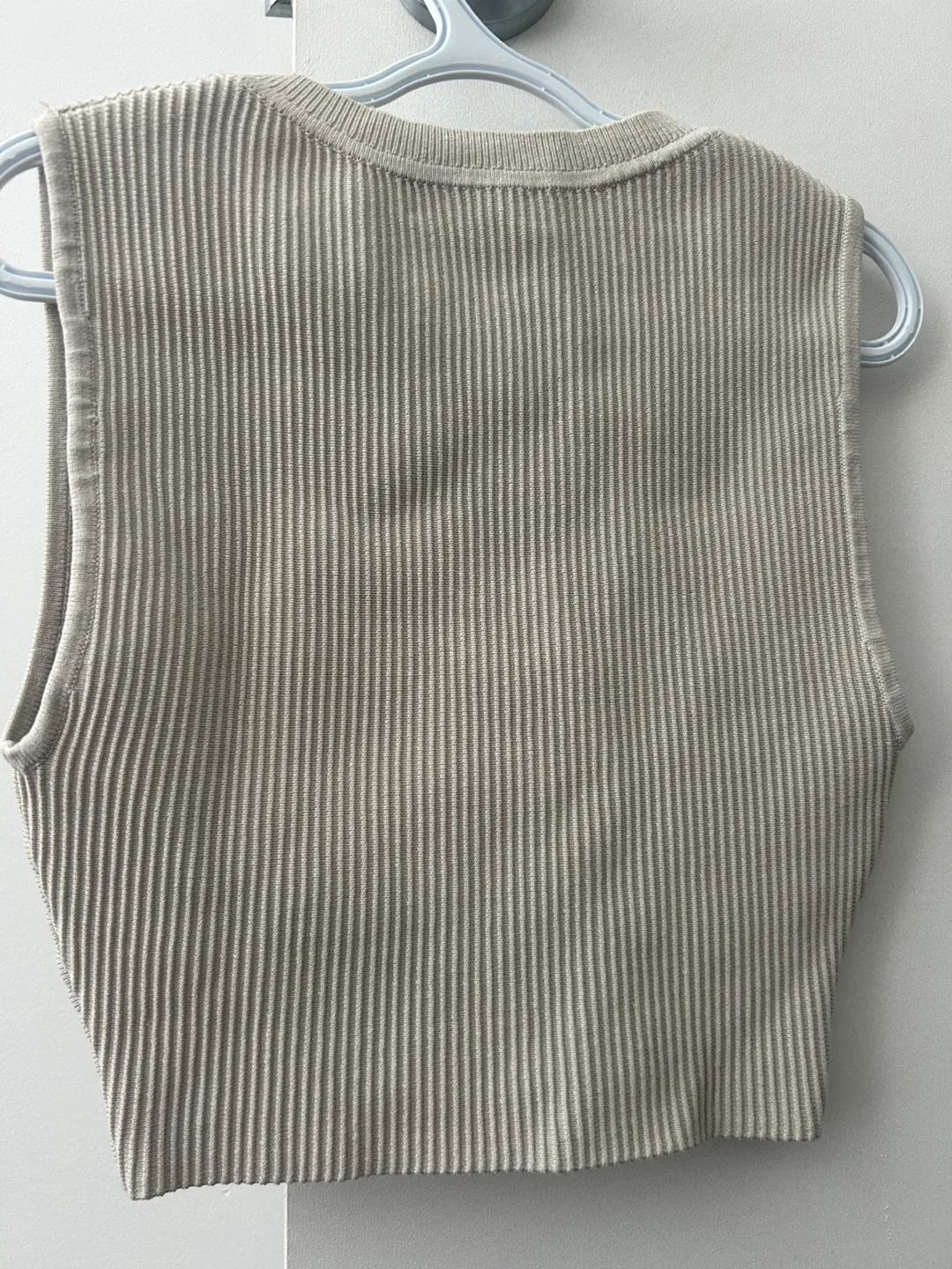 Babaton Ribbed Tank Top - Size XS image indicator(2)