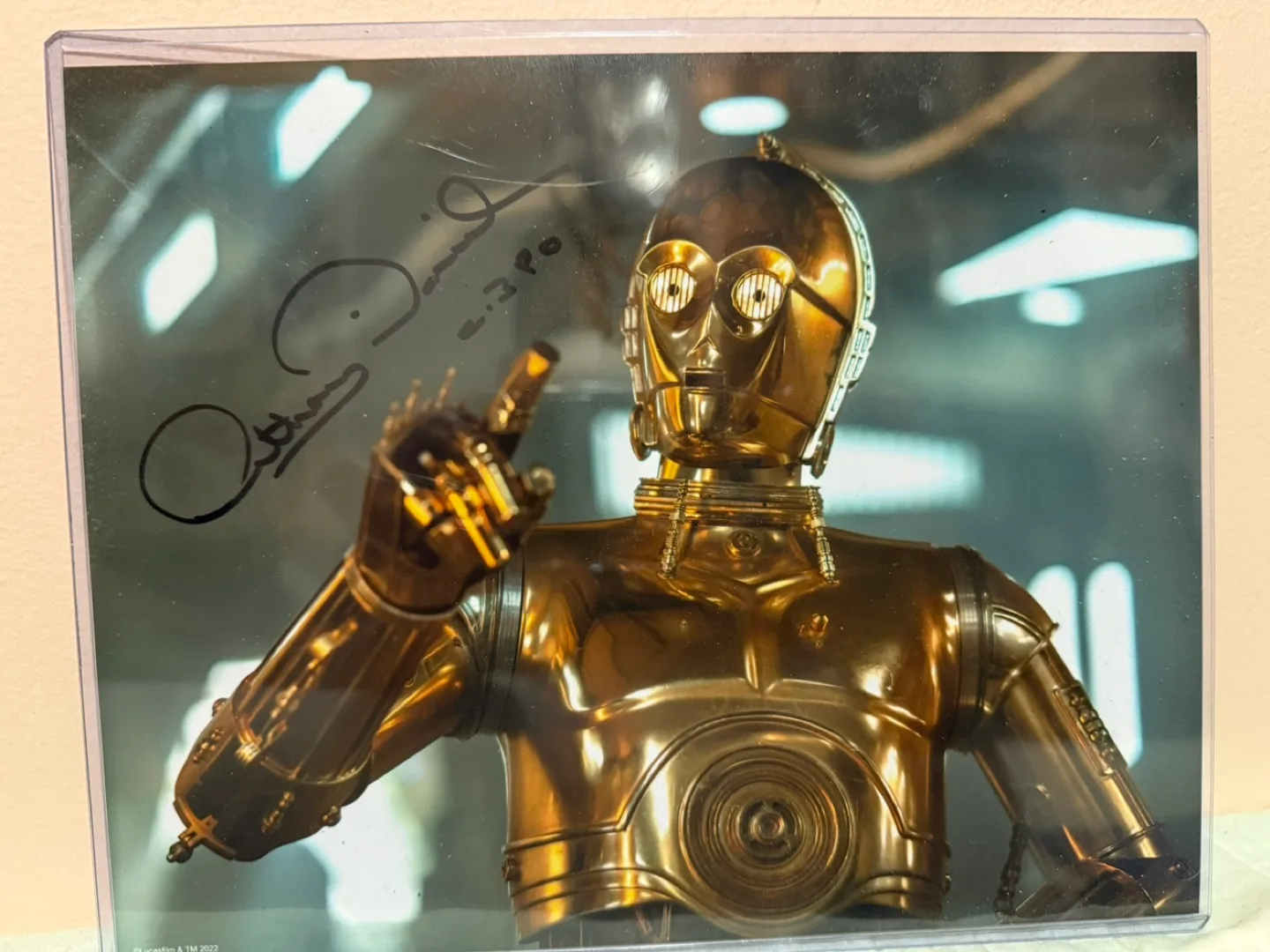 Anthony Daniel’s autograph picture image indicator(2)