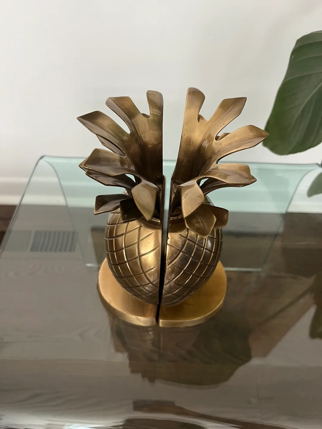 Pineapple Bookends - Gold image indicator(4)