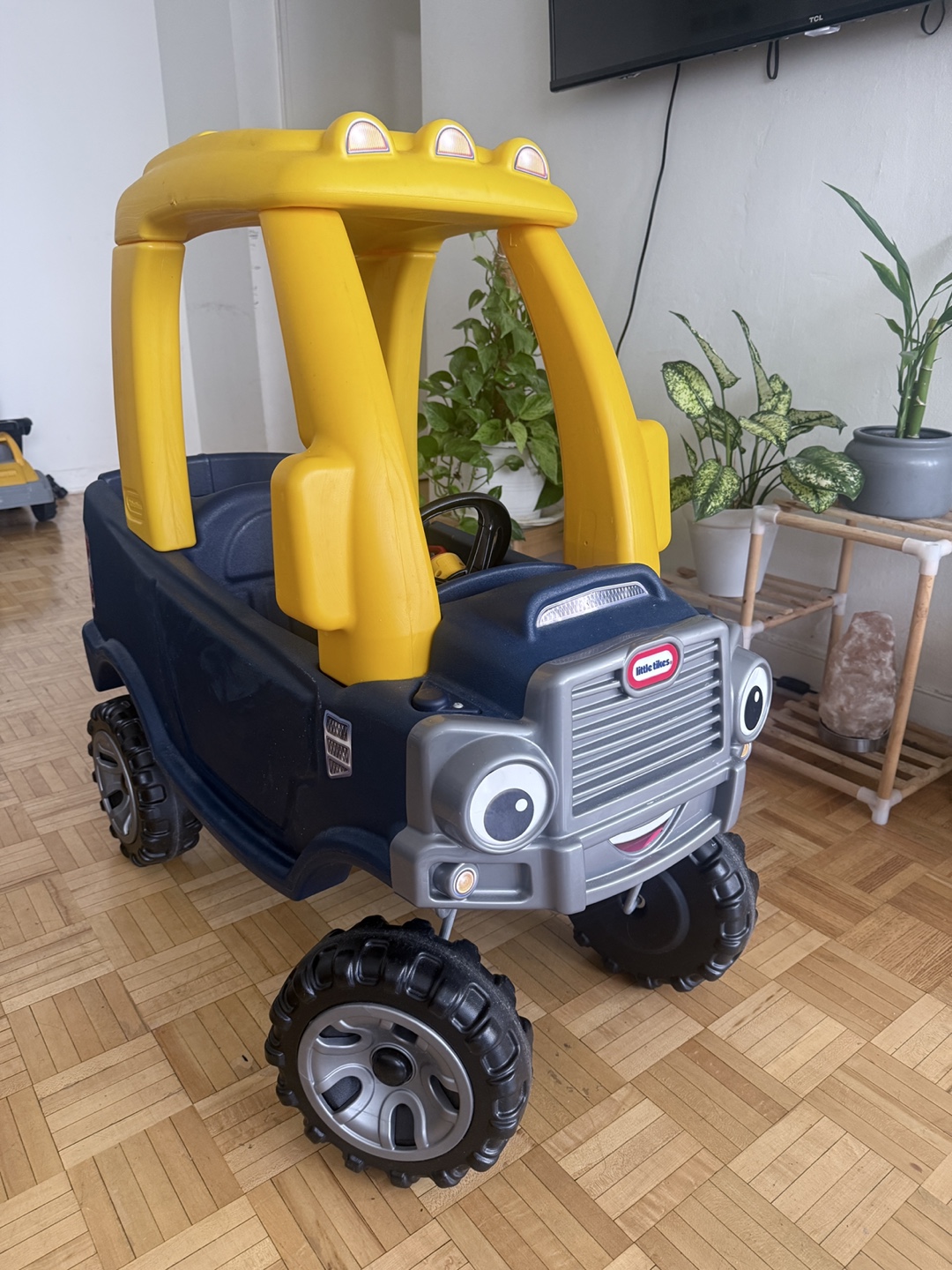 Little Tikes Cozy Truck - Blue & Yellow Ride-On - photo 4