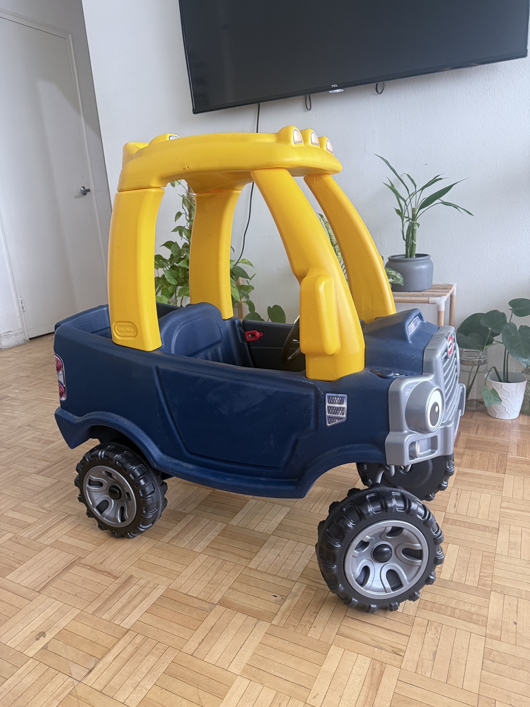 Little Tikes Cozy Truck - Blue & Yellow Ride-On - photo 3