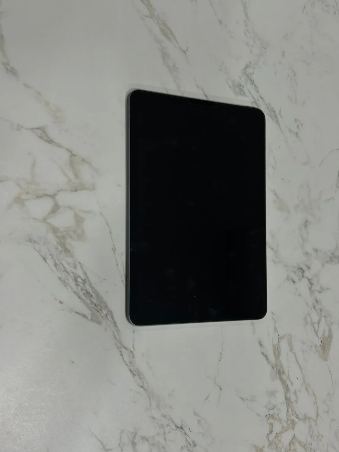 Apple iPad Air Space Gray (5th generation) image indicator(3)