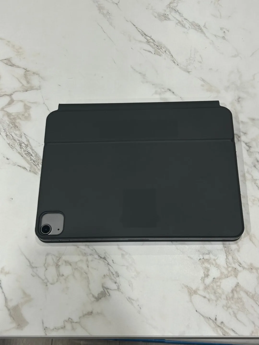 Apple iPad Air Space Gray (5th generation) image indicator(6)