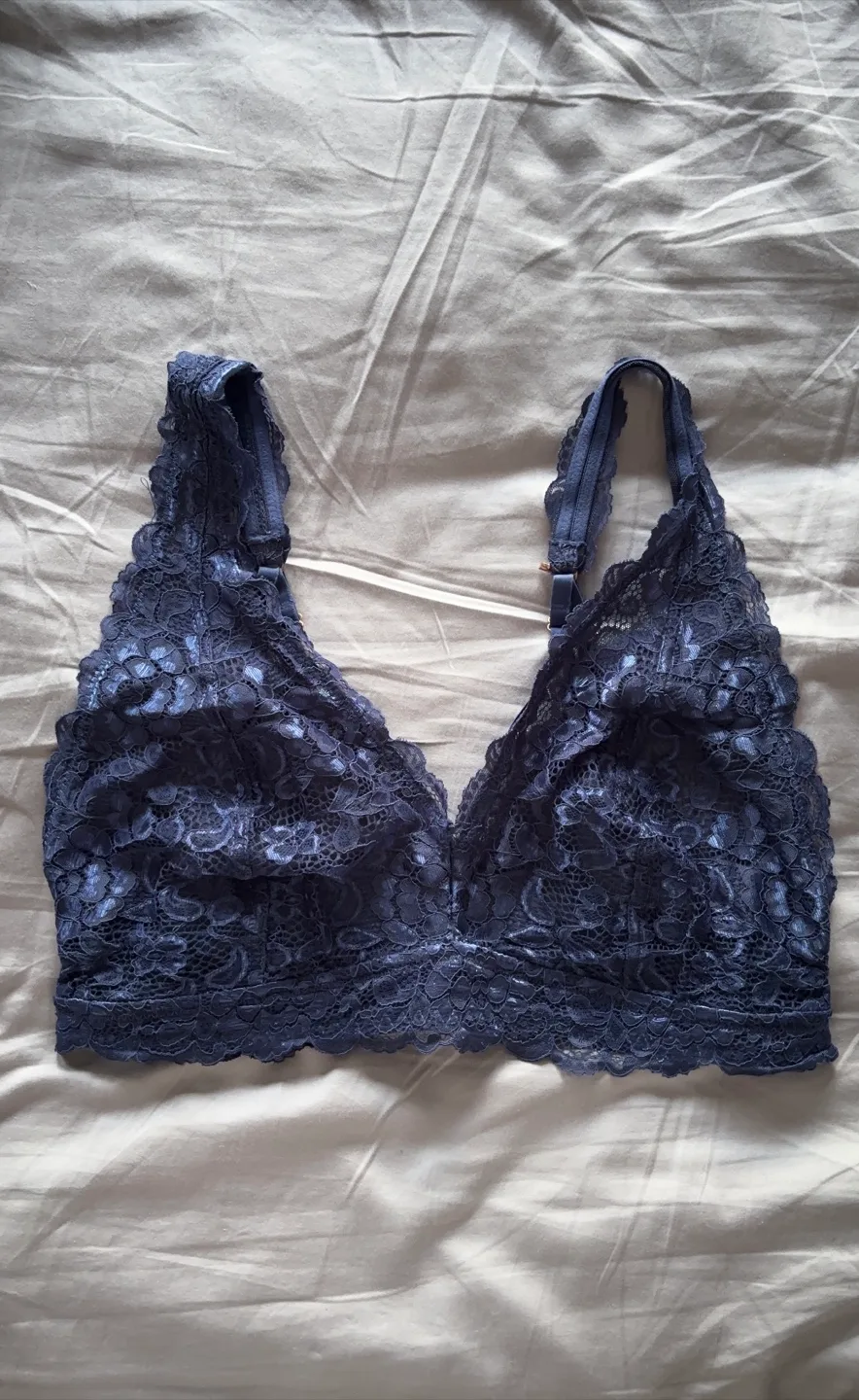 Ardene Lace Bralette Bundle - Black, White, Blue, Burgundy image indicator(4)
